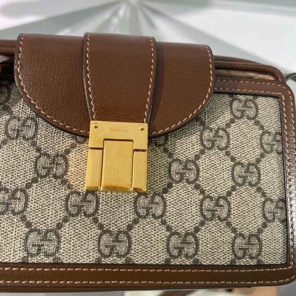 RARE AUTHENTIC GUCCI MINI TRUNK CROSSBODY- Full inclusion - Picture 9 of 16